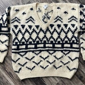 Vintage GAP Cream and Navy Fair Isle Wool V‑Neck Sweater